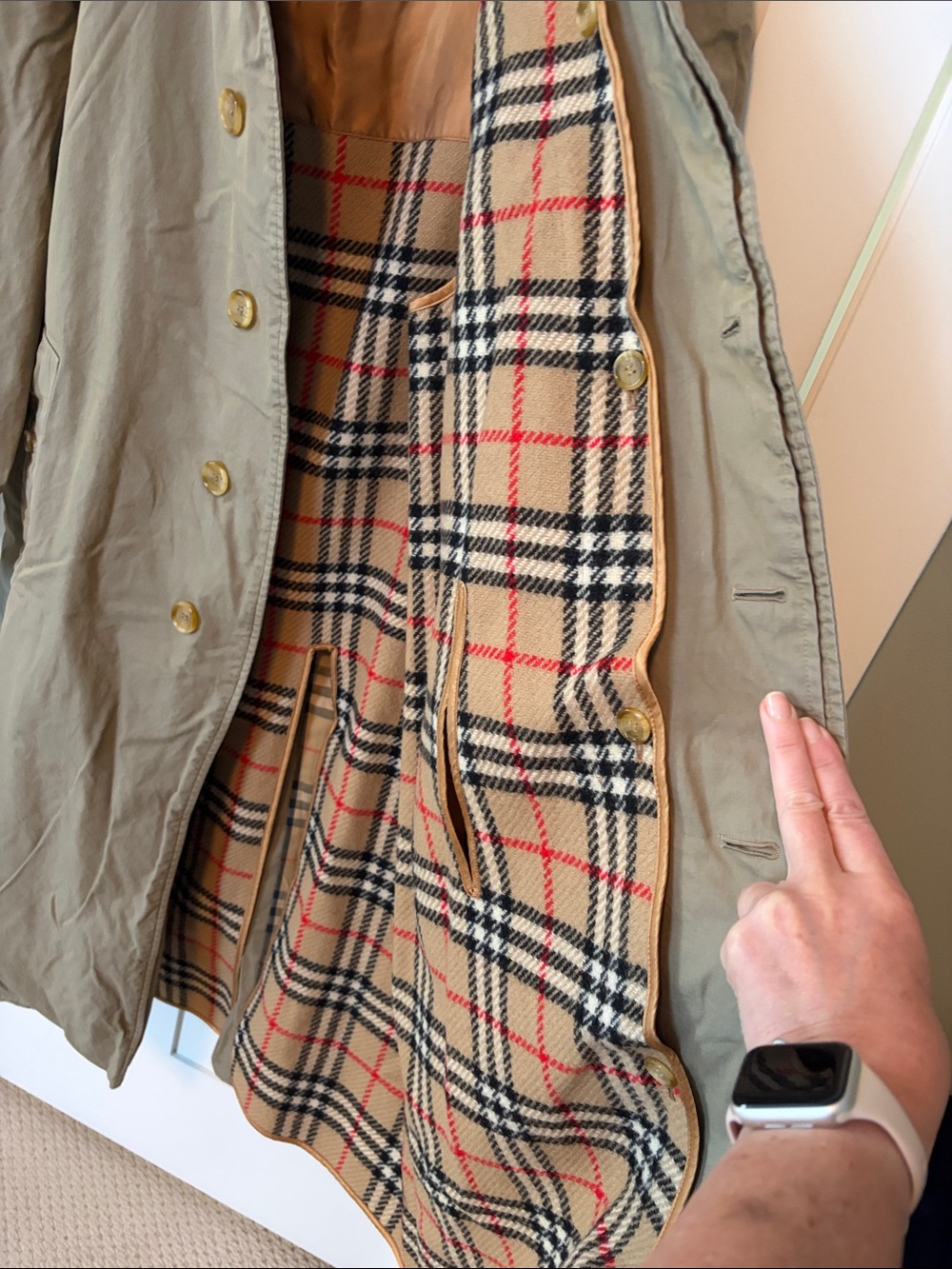 Vintage Burberry OliveGreen/Tan Trench Coat With Removable Wool Lining - Picture 8 of 16